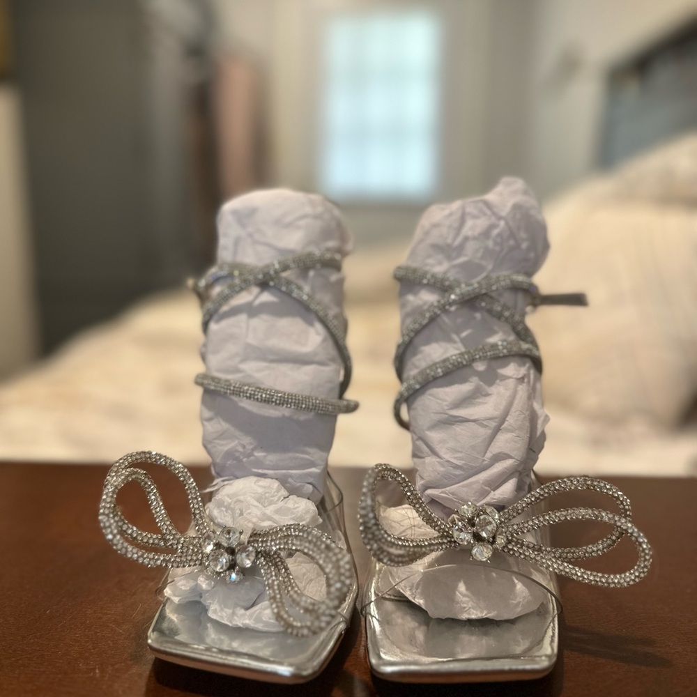 Mixx Shuz Silver Heels with Elegant Design